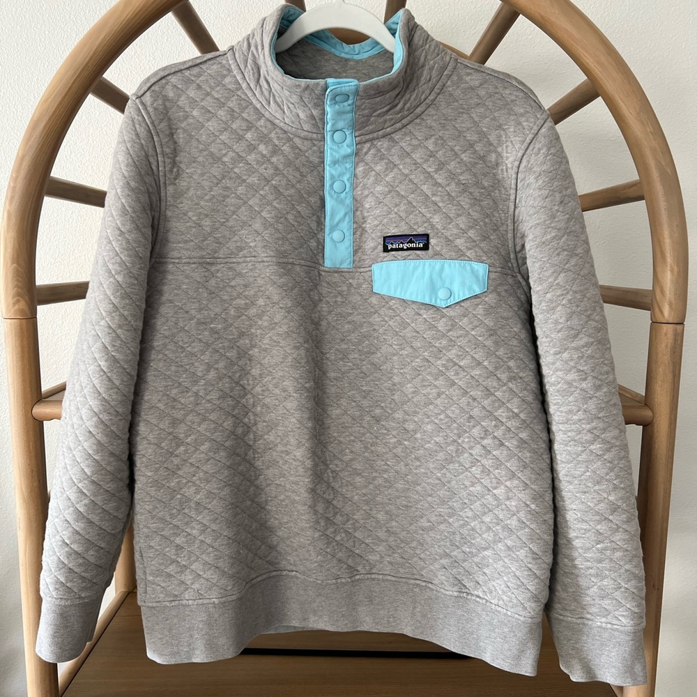 Patagonia quilted snap pullover (medium)